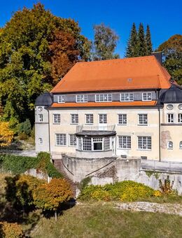 Denkmalgeschützte Jugendstil-Villa mit Nebenhaus und privatem Seegrundstück - Rückholz