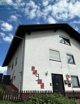 Freistehendes Einfamilienhaus (mit 3 Wohneinheiten) und großem Gartengrundstück in Waldems-Bermbach - Waldems