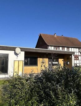 Historisches Fachwerkhaus mit modernem Bungalow und großem Grundstück in Neuental-Gilsa - Neuental