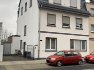 Preisanpassung !!Lukrative 3 - Parteien Kapitalanlage mit 3 Garagen! - Mönchengladbach