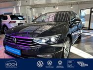 VW Passat Variant, 2.0 TDI Elegance, Jahr 2022 - Gladenbach