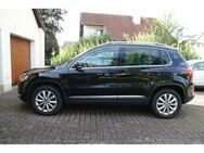 VW Tiguan Sport & Style 4Mot/Navi/Kamera/Bi-Xen/AHK - München