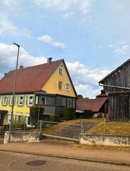 Attraktives Mehrfamilienhaus mit Ausbaureserve! Jetzt investieren! - Rechberghausen
