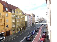 3-Zimmer-Wohnung mit Balkon, 2010 neue Schallschutzfenster mit Rollos, 2 Min. zur U-Bahn Aufseßplatz, mit Einbauküche - Nürnberg