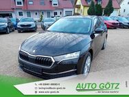 Skoda Octavia, Combi Selection Vorb VZE Digi vo hi SpurAssist Connect 4xEFH Armlehne Metallic, Jahr 2022 - Beilngries