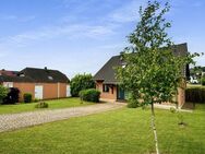 Freistehendes Einfamilienhaus mit Garagen zu verkaufen in Wincheringen - A20888 - Wincheringen