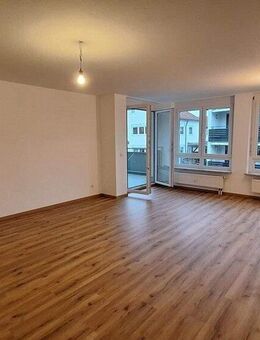 Frisch gestrichen & top-gepflegt: Raumwunder in der Fachwerkstadt - Markgröningen