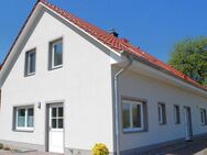 Einfamilienhaus mit Einliegerwohnung im Grünen von Privat - Wendorf