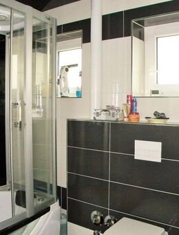 Detmold, Herberhausen - Topp-renovierte - ETW - Detmold