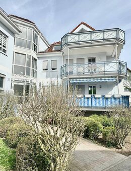 Zentrale Lage 4,5-Zimmer-Maisonette-Wohnung, Kamin, zwei PKW-Stellplätze in Schwalbach am Taunus! - Schwalbach (Taunus)