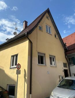 Ruhige 3 ZKB Wohnung im Zentrum von Nördlingen - Nördlingen