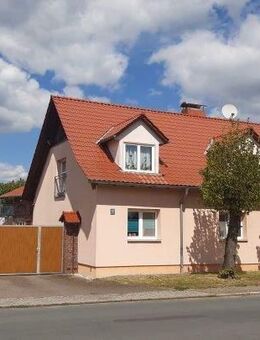 Vermieteter, modernisierter Bauernhof mit schöner Scheune für Kapitalanleger - Planetal