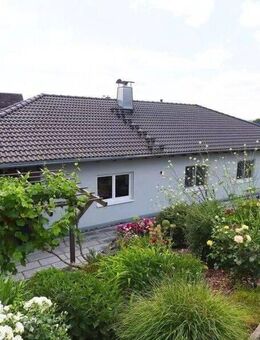 PROVISIONSFREI! Wohnträume werden wahr- Neuwertiger Bungalow im romantischen Kurort Bad Steben - Bad Steben