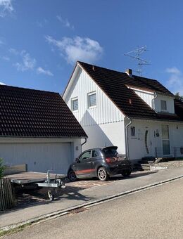 KNIPFER`S IMMOBILIENSCHÄTZE - Großzügiges EFH mit Einliegerwohnung, Doppelgarage und tollem Garten - Eurasburg (Regierungsbezirk Schwaben)