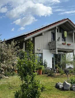 Freiwerdendes Traumhaus nähe Chiemsee mit traumhaften Bergblick, Einliegerwohnung Doppelgarage und großen Garten - Kienberg