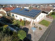 Gepflegtes Einfamilienhaus mit Garage und Einliegerwohnung, in ruhiger Wohnlage - Herforst
