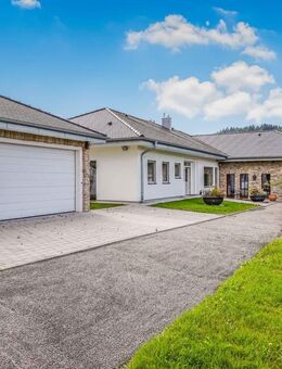 Eine Seltenheit in Baden-Baden! Exklusive Bungalowvilla mit toskanischem Flair - Baden-Baden