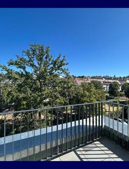 Modernes Leben auf 118 m²: Stilvolle 3-Zimmer-Wohnung mit Highlight-Dachterrasse und Aufzug - Stuttgart