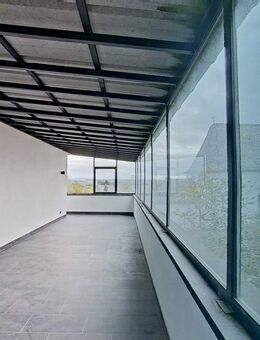 **Moderner Familientraum: Großes, dreistöckiges Einfamilienhaus mit 10 Zimmern, Sauna, Terrasse und Garten** - Schauren (Landkreis Cochem-Zell)