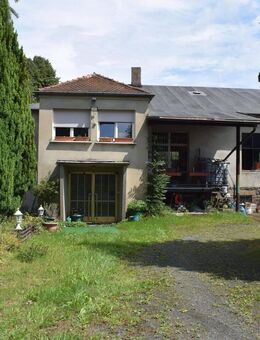 Freie Gestaltung mit dem großzügigen Wohn- und Geschäftshaus - Sparneck