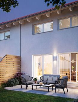 Ruhige Neubau-Doppelhaushälfte - modern, lichtdurchflutet mit Süd-/Westgarten & Carport - Unterschleißheim