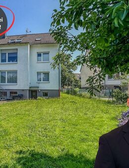 3-Familienhaus mit großem Grundstück in Lohfelden - Lohfelden