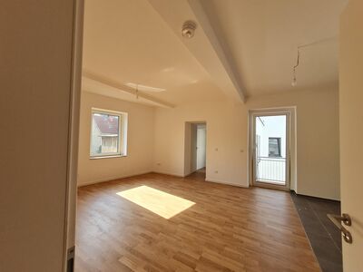 Erstbezug nach Sanierung - Schicke 3- Zimmerwohnung mit Balkon zu vermieten!