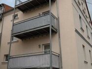 Großzügige 2-Zimmer mit Laminat, Balkon und EBK in ruhiger Lage! - Reinsdorf (Sachsen)