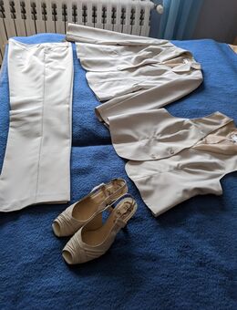 Sehr schöner Hosenanzug mit passenden Schuhen - Werningshausen