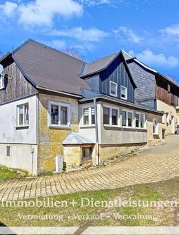 Großzügiges Wohnen mit Nebengelass und weitläufigem Grundstück - Lehesten (Landkreis Saalfeld-Rudolstadt)