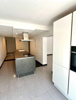 Qualitative 4,5-Zi.-Wohnung mit großer Terrasse & moderner Fußbodenheizung - Leonberg (Baden-Württemberg)