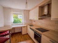 Wohnglück: Schöne 3-Zimmer-Wohnung mit Balkon und TG-Stellplatz - Bad Herrenalb