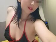 YOMI aus Taiwan 💜 Neu in der Stadt und mega geil 💜 Sexy Körper - Frankfurt (Main)