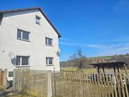 Achtung Handwerker - Wohnhaus mit 2 Wohnungen und Ausbaureserve in ruhiger und sonniger Lage von Wolfsbach - Ensdorf (Bayern)