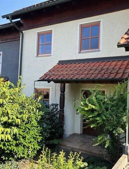 Attraktive Stadtlage mit guter Infrastruktur - Reihenmittelhaus - - Deggendorf