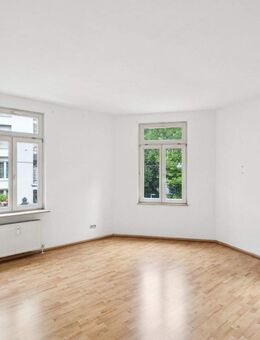 Zentrale 3-Zimmer-Wohnung - auch für WG geeignet - Stuttgart