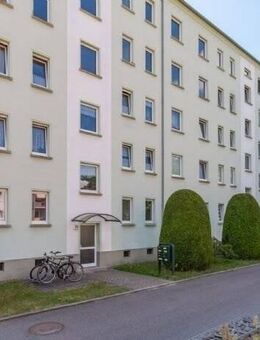 Bezugsfertige 3-Raum-Wohnung mit Balkon - Oschatz