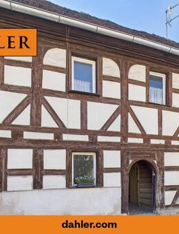 ÄLTESTES BÜRGERHAUS IN WEISENDORF UNTER DENKMALSCHUTZ - SANIERUNGSOBJEKT MIT GESCHICHTE - Weisendorf