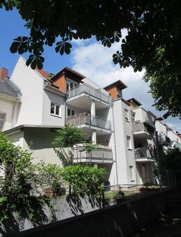 Zentrale Stadtwohnung in Main Kostheim mit Dachterrasse mit Blick ins Grüne und ein besonderes Plus - Wiesbaden
