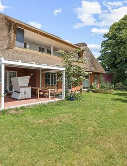 Stilvolles Reetdachhaus mit Nebengebäude und Garage - ländliches Wohnen mit Komfort in Haby - Haby