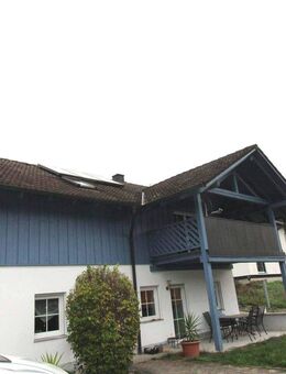 Großzügiges Wohnhaus mit 2 WHG - Hagelstadt