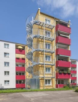 Neues Badezimmer und WC - Geräumige 3-Zimmer-Wohnung in Duisburg zum 01.07! - Duisburg