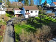 Sonniges Einfamilienhaus mit einmaliger Aussicht und extra großem Grundstück in Aulendorf - Aulendorf