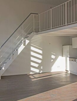 Großartige 2-Raumwohnung mit Balkon, EBK, Aufzug, Galerie - Halle (Saale)