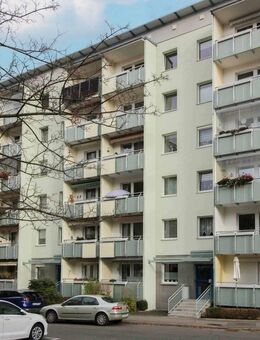 *Modernisiert* Ab Frühjahr 2026 bezugsfreie 5-Zi.-Wohnung mit 2 Bädern und 2 Balkonen - Chemnitz