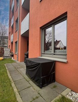 Charmante 2-Zimmerwohnung mit kleinem Garten!!! Teilmöbliert!!! - München