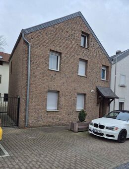 Einfamilienhaus mit Anliegerwohnung - Eschweiler