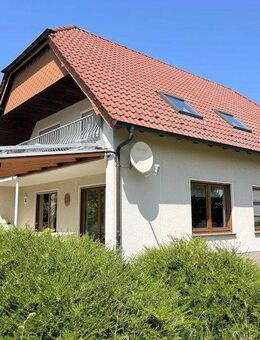 Ideal für die große Familie oder Generationen! Zentral gelegenes Ein-/Zweifamilienhaus mit einem groß-zügigen Grundstück in Lippstadt! - Lippstadt