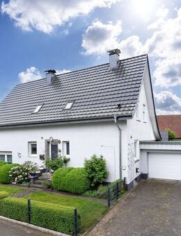 GT-Friedrichsdorf | Ein- oder Zweifamilienhaus | 6 Zimmer | 2 Garagen | großer Garten - Gütersloh