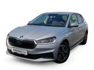 Skoda Fabia, 1.0 TSI Tour, Jahr 2023 - Oberursel (Taunus)